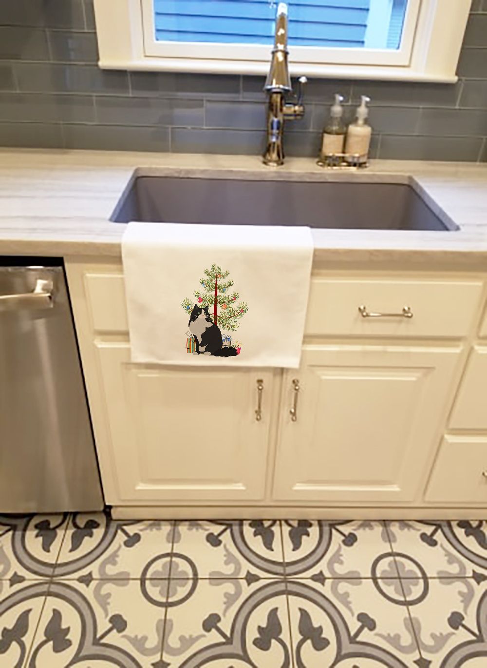 NEW Ragamuffin Cat Christmas Kitchen Towel Set of 2 White Dish Towels Decorative Bathroom Hand towel for Hand, Face, Hair, Yoga, Tea, Dishcloth, 19 X 28", White