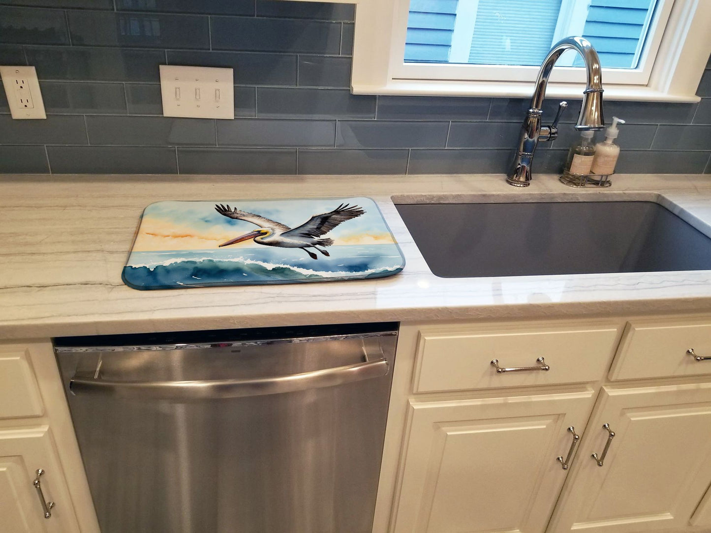 Pelican Soaring Dish Drying Mat Absorbent Dish Drying Mat Pad for Kitchen Counter Dish Drainer Mat for Countertop, 14 x 21", Multicolor